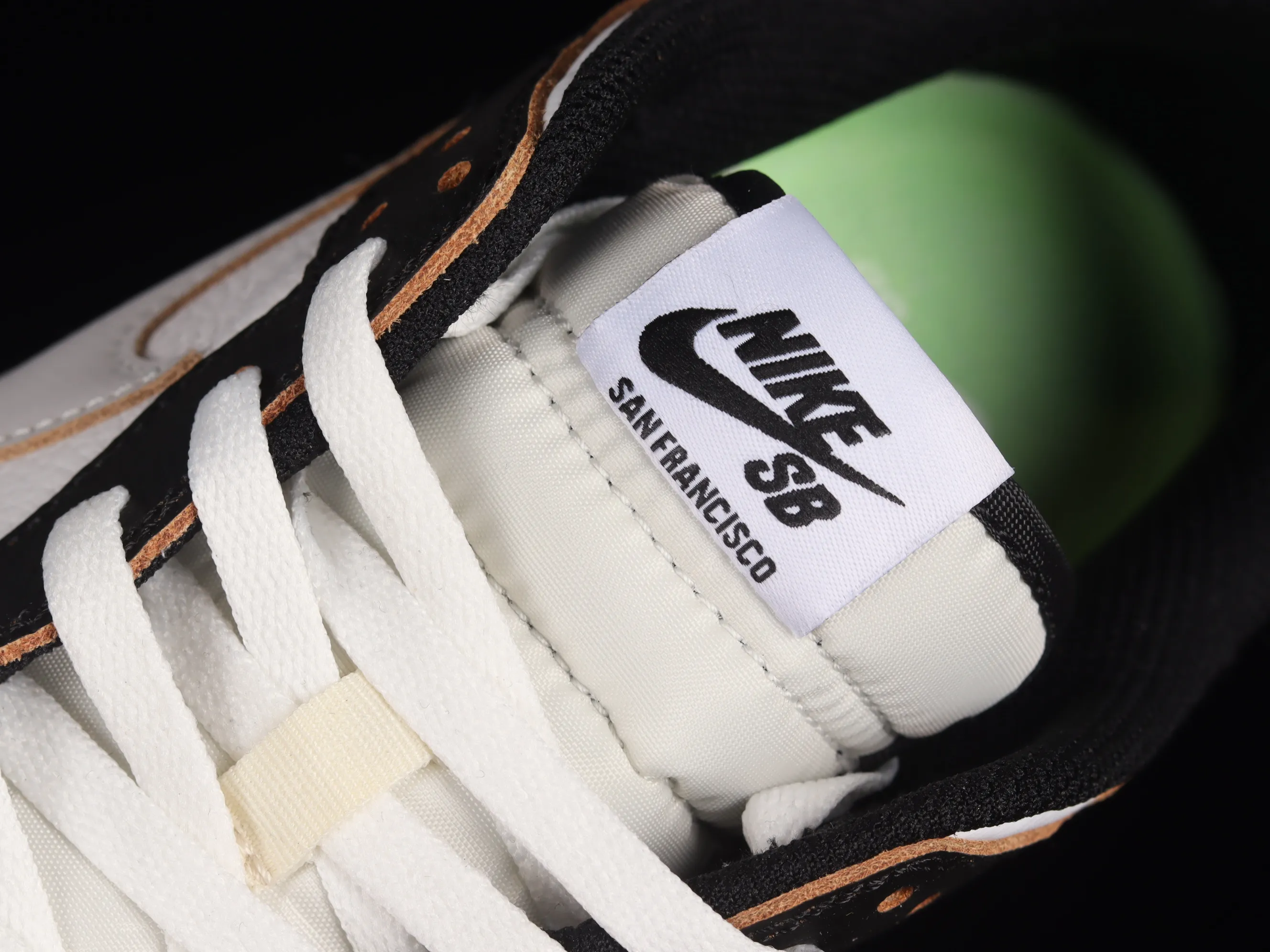 All Categories Nk SB Dunk Series Nk SB Dunk Low Low-top sneakers F version HUF x Nk SB Dunk Low "San Francisco" Black and white Panda joint model SB low-top sports and leisure sneakers FD8775-001